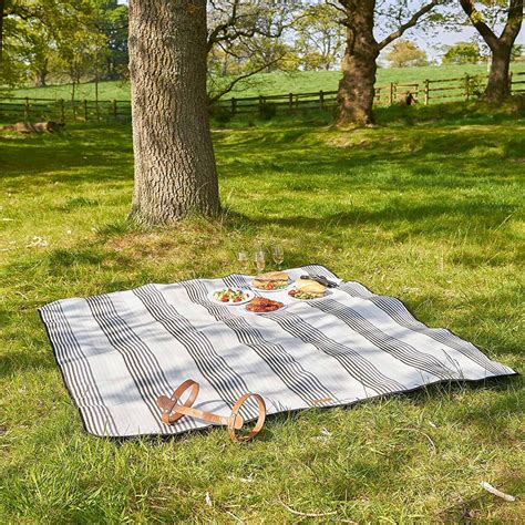 waterproof picnic mat.